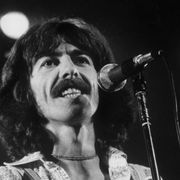 元ザ・ビートルズのジョージ・ハリスンさんのギター 約5,880万円で落札