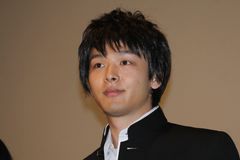 中村倫也