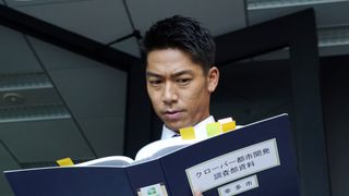 稲垣吾郎、AKIRAとドラマ初共演！冷徹でエレガントな敏腕社長に