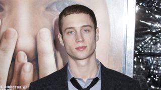 トム・ハンクスの息子、英国で指名手配