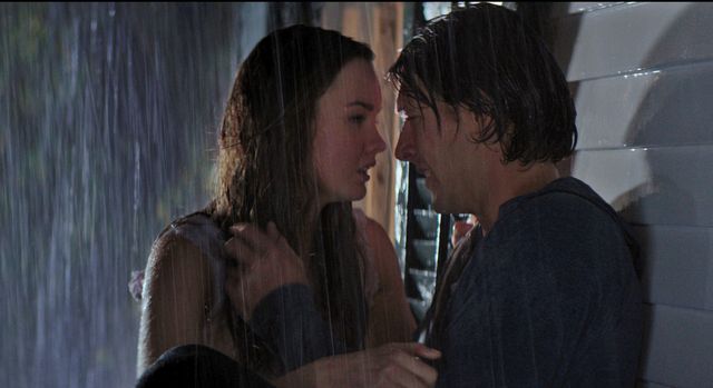 ニコラス・スパークスの泣ける新作映画予告編公開！「雨の中のキス」など純愛名場面に胸キュン
