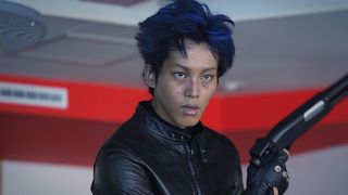 松坂桃李、青髪＆カラコンで新境地！劇場版『MOZU』極悪ビジュアル公開！