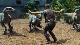 『ジュラシック・ワールド』が歴代最高興収でV2!ピクサー『インサイド・ヘッド』は2位デビュー