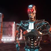 冷戦からテクノロジーへ…新『ターミネーター』が描く現代の隠れたパラノイア?