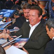 シュワちゃん、600人のファンと「アイル・ビー・バック!」を大合唱!
