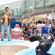 篠原信一、アシカと輪投げ対決で完敗