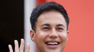 ユージ、第3子女児誕生「僕に激似です」