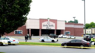 『マッドマックス』上映中の米映画館で銃撃　容疑者は警官によって射殺