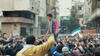 アラブの春、若者が描いたシリア革命…一度武器を手に取ったら引き返せない戦争