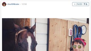 仲里依紗、息子を抱えるママ姿に反響「お母さんって感じ」「素敵なママ」