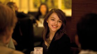 クロエ・モレッツ、スキャンダルまみれのお騒がせ女優ぶり！映像公開