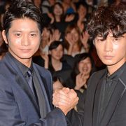 向井理と綾野剛は「よく触り合っていた」 新垣結衣が暴露