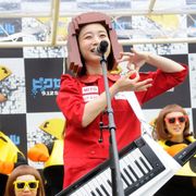 衝撃のピクセルカット!三戸なつめ、ハリウッド初コラボ楽曲を披露
