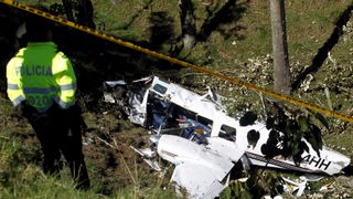 トム・クルーズ、新作撮影現場で墜落事故　スタッフ2名死亡