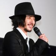 オダギリジョー、柳楽優弥の憧れのまなざしに照れ!