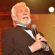 カントリー界の大御所歌手ケニー・ロジャース、引退宣言