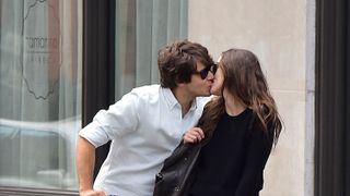 キーラ・ナイトレイ、産後クライシスもなくラブラブ育児中