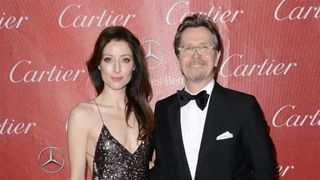 ゲイリー・オールドマン、4度目の離婚が成立