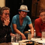 香取慎吾、山本耕史の結婚をサプライズ祝福!佐藤浩市、寺島進、西川貴教ら豪華ゲスト集結!