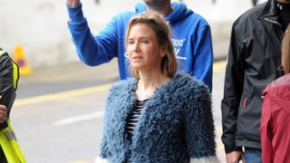 バツイチ独身レニー・ゼルウィガー、妊婦姿を撮られる