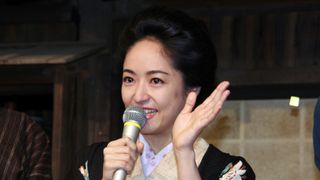 井上真央「花燃ゆ」クランクアップで涙一転晴れやかな笑み