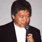 『海街diary』是枝監督、ロンドン映画祭で「エイガノセンセイ」と呼ばれる!