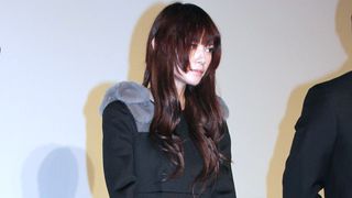 真木よう子、ヒール脱ぎの原因は高熱だった「倒れるよかマシ」