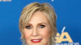 2016年ピープルズ・チョイス・アワード 司会は「Glee」のジェーン・リンチ