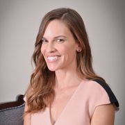 オスカー女優ヒラリー・スワンク、難病ALS患者との出会いが助けになった