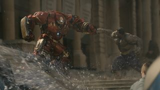 ハルクVSアイアンマン！盛大に街を破壊した戦いの舞台裏