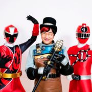 『ニンニンジャーVSトッキュウジャー』に山里亮太出演!マッドサイエンティストになってヒーローを襲う