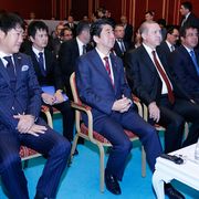 安倍首相、異例の映画鑑賞 『海難1890』トルコの大統領と一緒に