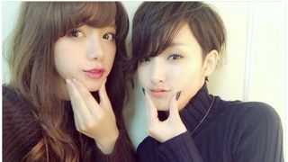 剛力彩芽×自撮り神・池田エライザ、奇跡のWエライザポーズ