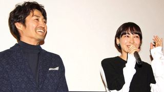 麻生久美子、安田顕のギャップに爆笑「現場では寡黙な方かと」