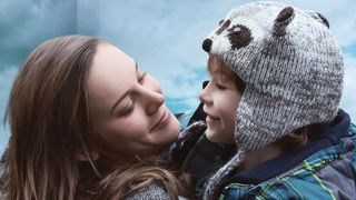 7年間“部屋”に監禁され続けた母とそこで生まれ育った息子…衝撃作『ROOM』4月日本公開!
