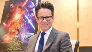 『スター・ウォーズ』J・J・エイブラムス監督、『フォースの覚醒』は“オイシイ”話だった!描くのは希望の物語!