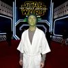 ジョセフ・ゴードン＝レヴィット、衝撃のヨーダ姿　『スター・ウォーズ』プレミアで披露