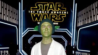 ジョセフ・ゴードン＝レヴィット、衝撃のヨーダ姿　『スター・ウォーズ』プレミアで披露