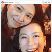 小泉今日子&鈴木砂羽の“ツルピカ”2ショットに「美しすぎる」と反響