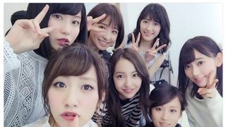 前田&板野&篠田が高橋、宮脇らAKB現役メンバーと集合ショット!