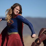 「THE FLASH」「スーパーガール」 放送局を超えたクロスオーバーが実現