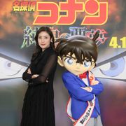 天海祐希、劇場版『コナン』で黒ずくめの組織員に!“オッドアイ”を持つ女性役