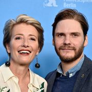 ヒトラーにポストカードで立ち向かう夫婦…エマ・トンプソン&ダニエル・ブリュール出演作とは?