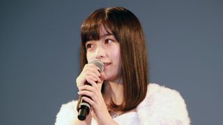 橋本環奈、薬師丸ひろ子をリスペクト!ゆうばりで新旧『セーラー服と機関銃』