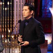 本木雅弘、天皇陛下役で最優秀助演男優賞を初受賞!
