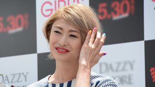 山田優、全身に原因不明のじんましん…目までボッコリ「誰か助けて」