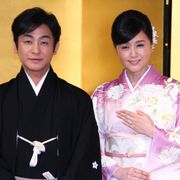 藤原紀香、愛之助と結婚会見 今後はサポートを優先