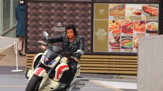 藤岡弘、愛車ネオサイクロン号に乗って登場! アクションの後遺症も明かす