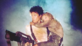 4月26日は「エイリアン・デー」！リプリーのスニーカーレプリカ販売など企画