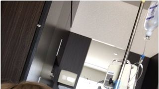 小室哲哉、手術待機中の姿公開　応援の声が続々「くれぐれもお大事に」